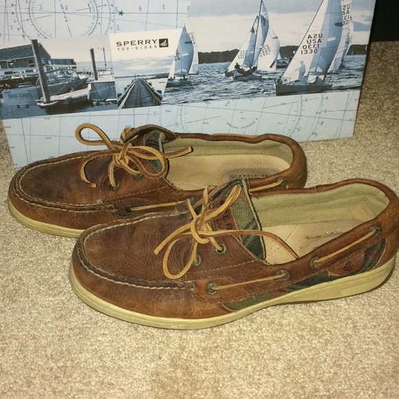 PREOWNED SPERRY DECK SHOES - Picture 2 of 5
